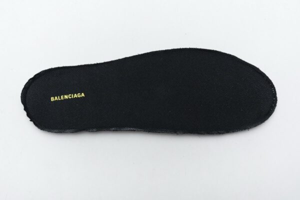 570391 W2GN1 2027 Blenciaga Track 2 Sneaker Yellow Black - Image 10