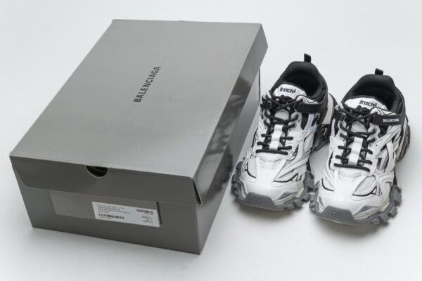 570391 W2GN3 1090 Blenciaga Track 2 Sneaker Black White - Image 3